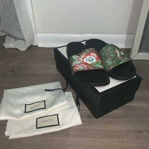 Size 9 Gucci Slides